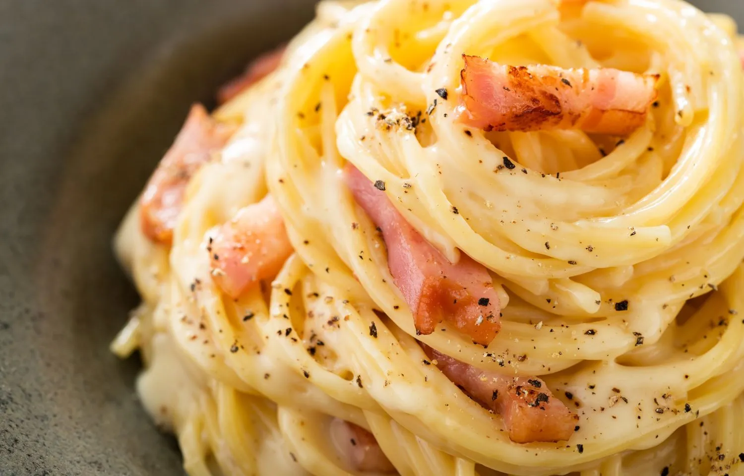 con que queso se hace la carbonara